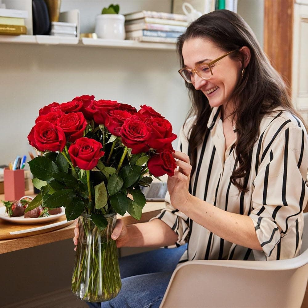 1800 Flowers – 12 Stem Red Roses Bouquet thumbnail 3