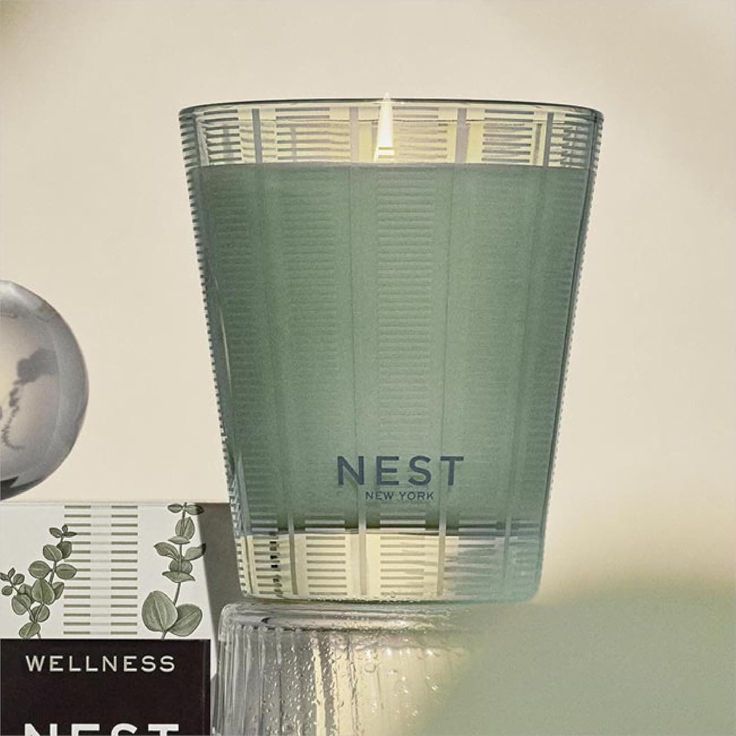 NEST New York Wild Mint & Eucalyptus Scented Candle thumbnail 3
