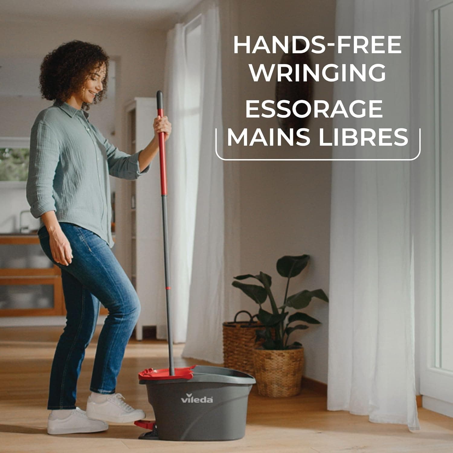 Vileda EasyWring Microfibre Spin Mop &amp; Bucket Floor Cleaning System : Health &amp; Household thumbnail 3