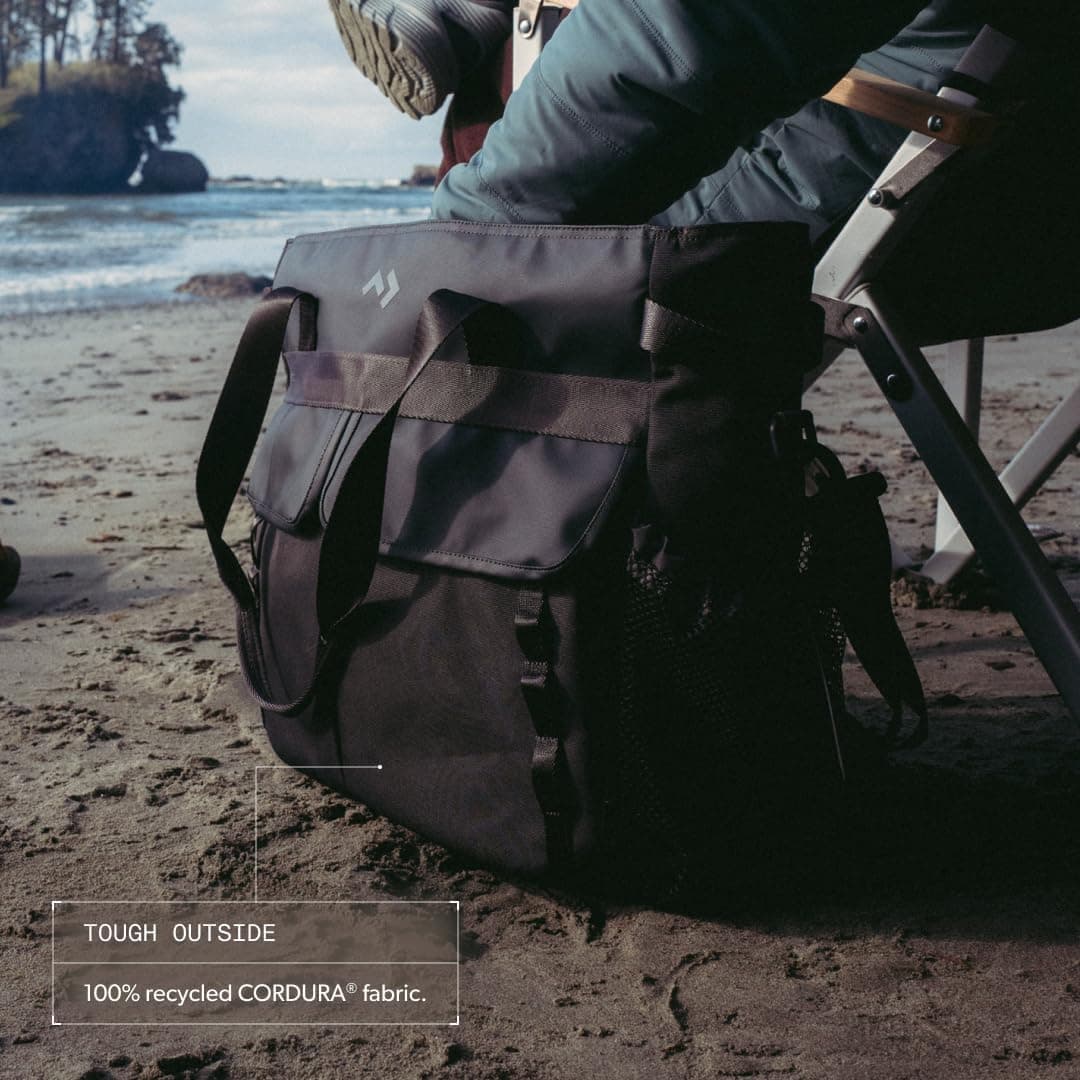 Dometic Unrestricted Insulated Tote XL Cooler 26L in Slate Grey thumbnail 4