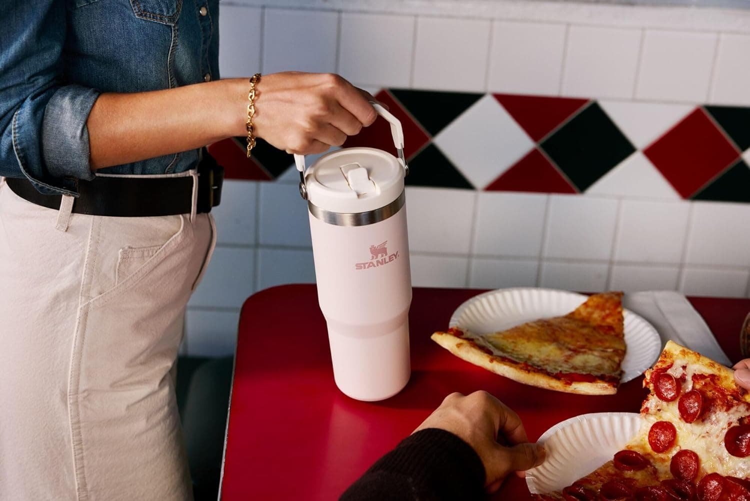 STANLEY IceFlow 2.0 Flip Straw Tumbler with Handle 30 oz thumbnail 4