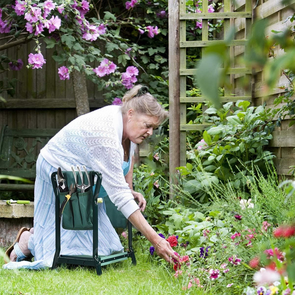 OFFICEJOY 2-in-1 Garden Kneeler and Seat thumbnail 2
