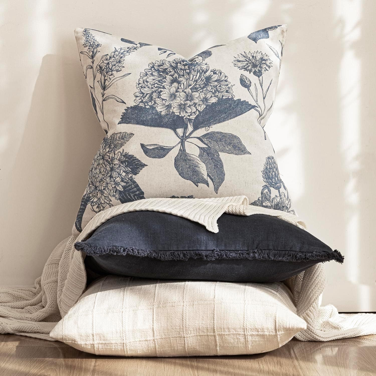 Set of 2 Linen Floral Vintage Throw Pillow Covers - 22x22 Inch thumbnail 5