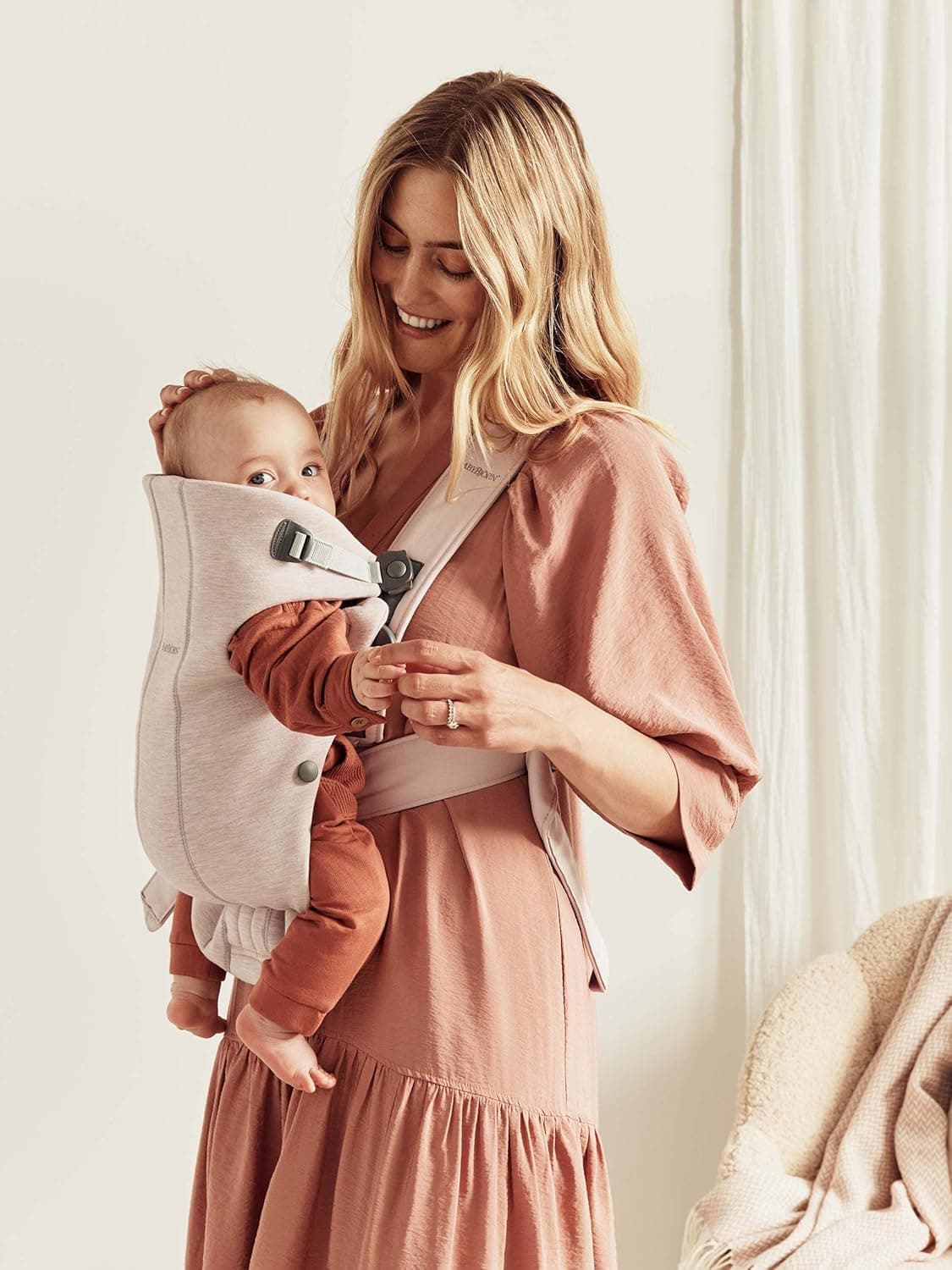 BabyBjörn Baby Carrier Mini, 3D Jersey, Light Beige thumbnail 5