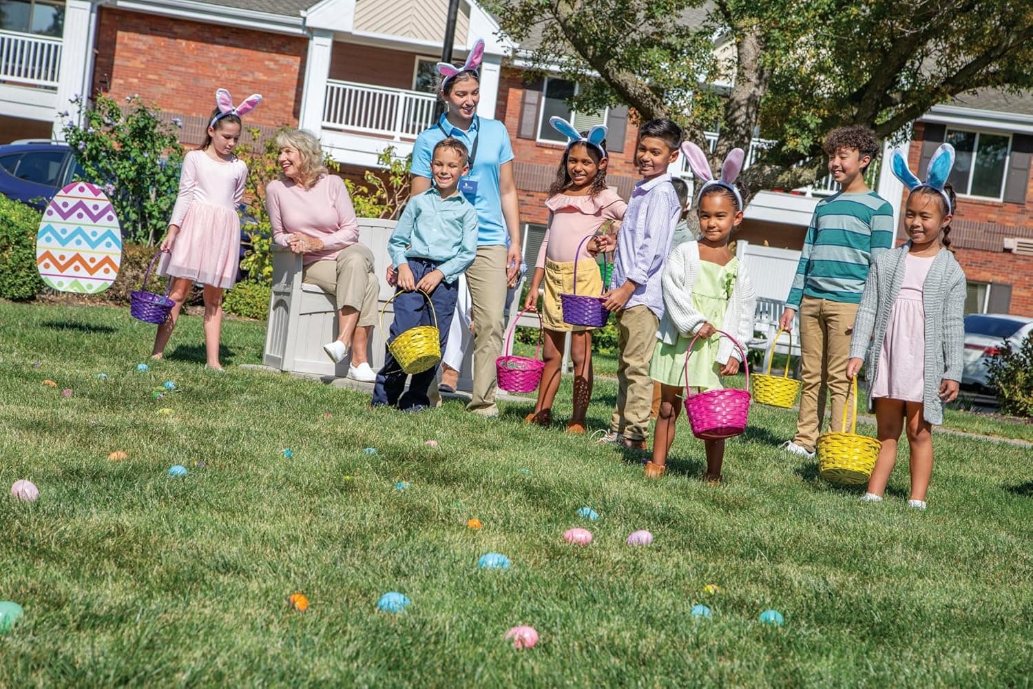 Fun Express Jumbo Easter Eggs Yard Signs 4-Pack - Large 18x24.5 Outdoor Easter Decorations with Stakes | Weather-Resistant Egg Hunt Signs for Front Yard, Lawn &amp; Garden Party Decor : Patio, Lawn &amp; Garden thumbnail 5